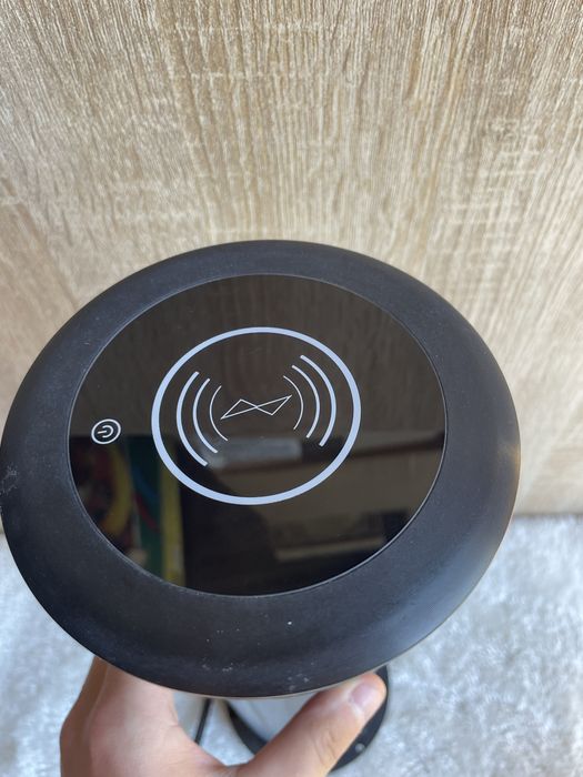 inteligentne gniazdo wysuwane (pop-up socket)