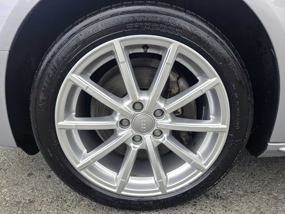 Audi A4      2015