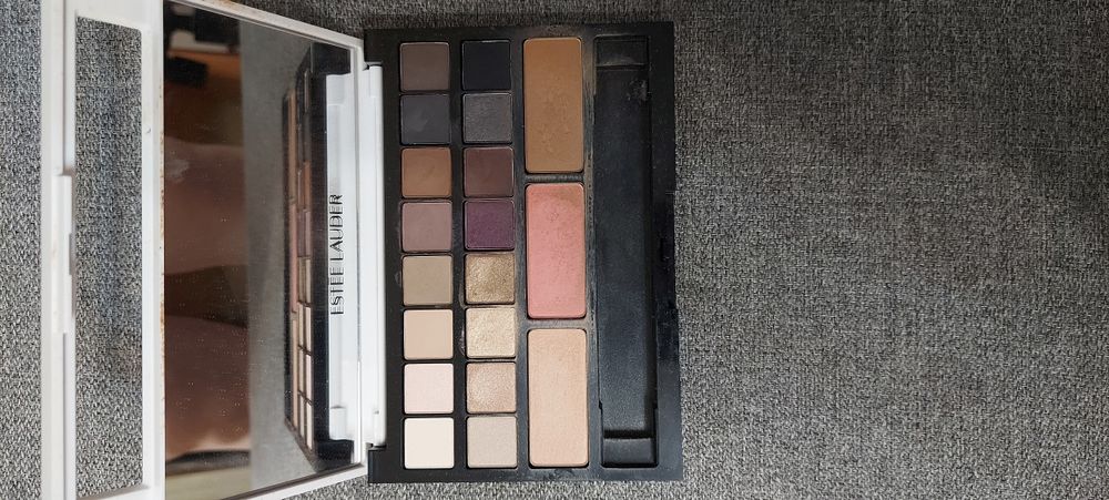 Estee Lauder  Covergirl  Oriflame