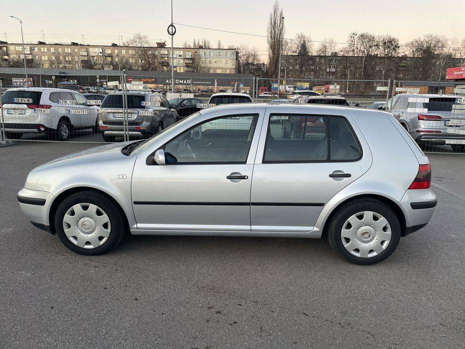 VW Golf 4 1.6 2001рік 154тис.км
