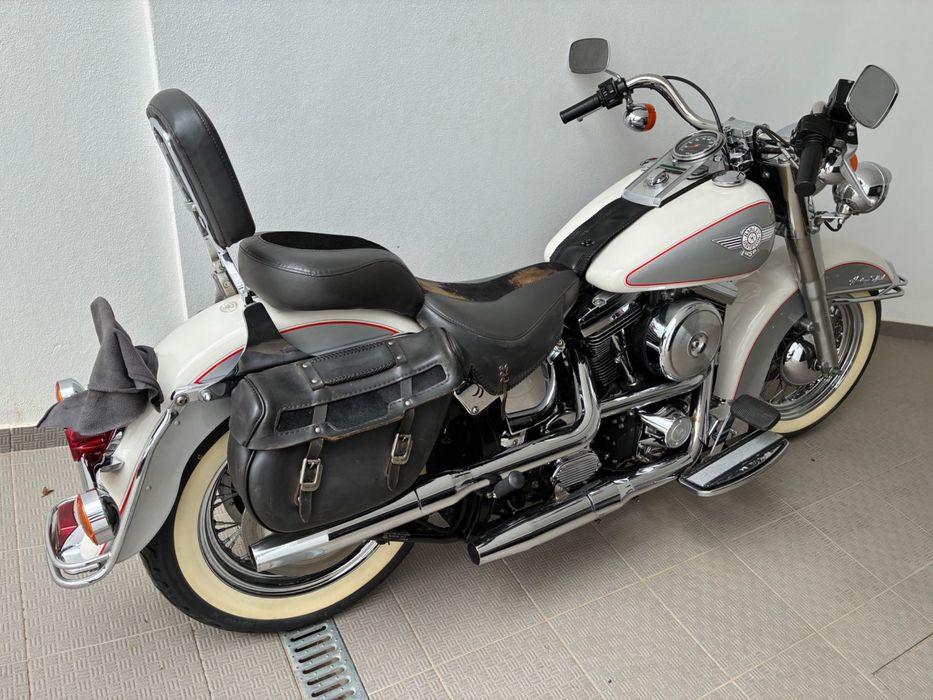 Harley Davidson FLSTN Heritage Softail Nostalgia Special Cowglide Moo Glide 2