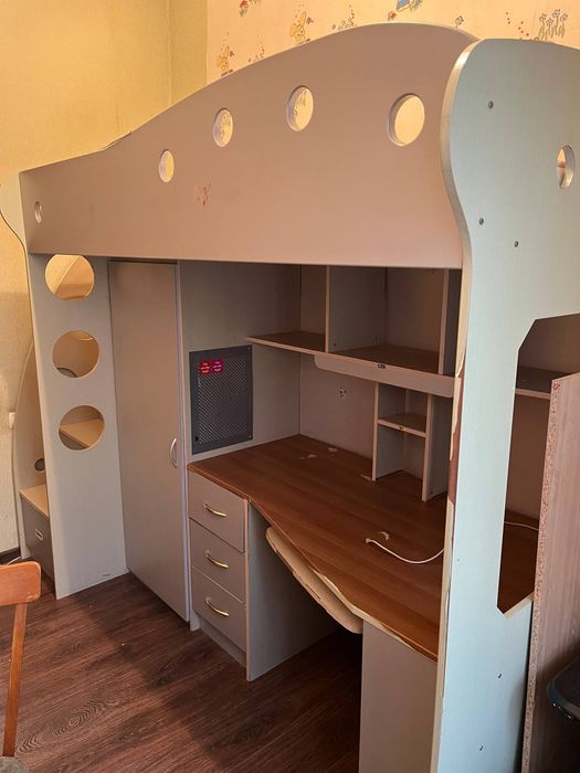 Детская кровать - чердак (3 в 1). Б/у.