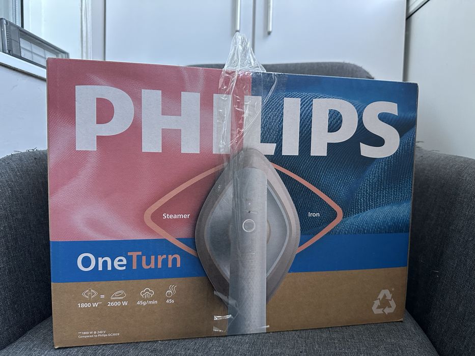 Відпарювач-праска Philips OneTurn