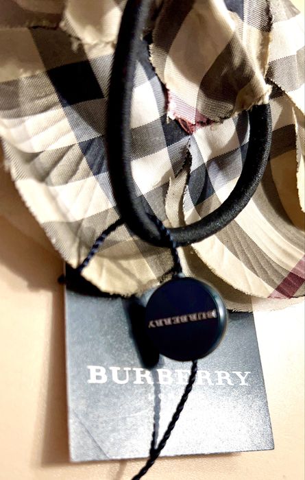 Elástico de cabelo/alfinete de peito Burberry