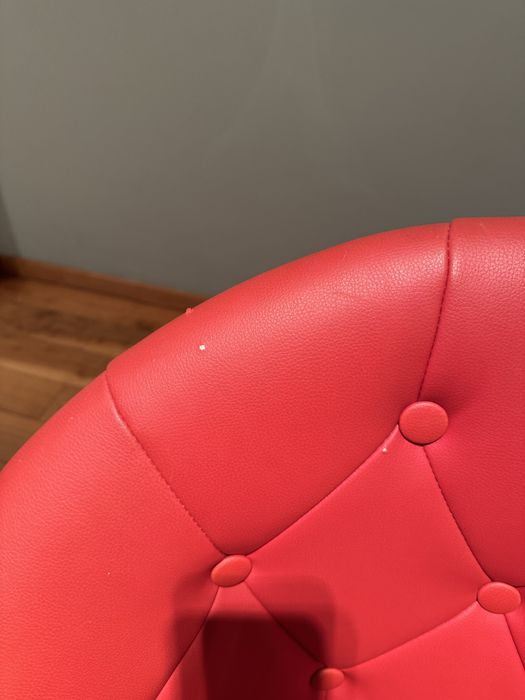 Крісло червоне