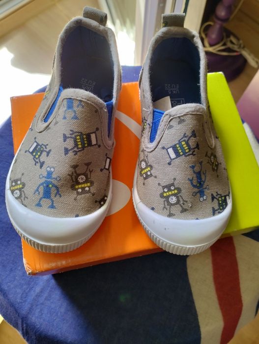 Buty, kapcie dziecięce rozmiar 22.