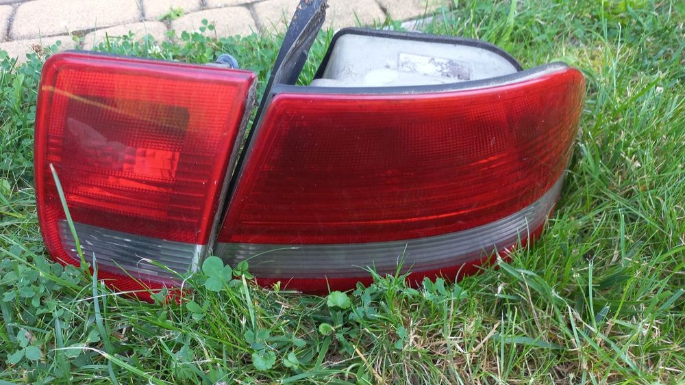 Lampy tyl  sabb93  sedan 04