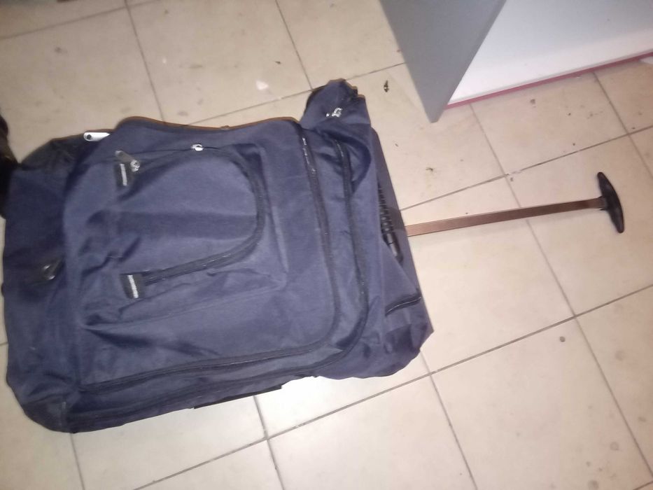 Walizki podróżne, używane, 2 szt.