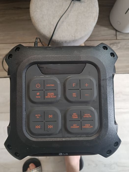 LG RL4 Coluna de Festa