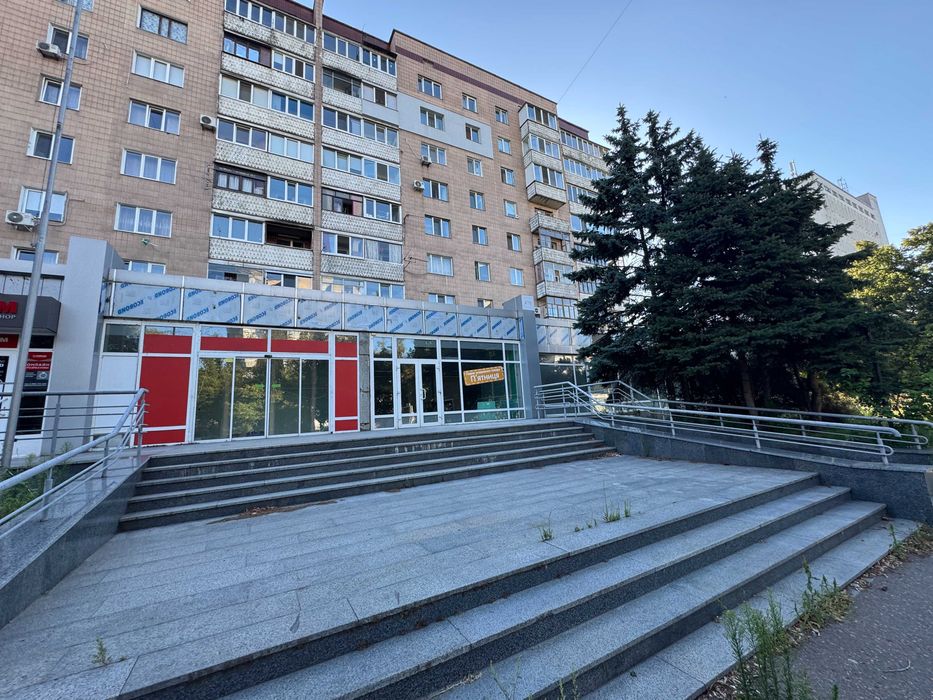 Приміщення по бул. Шевченка біля площі 700-річчя