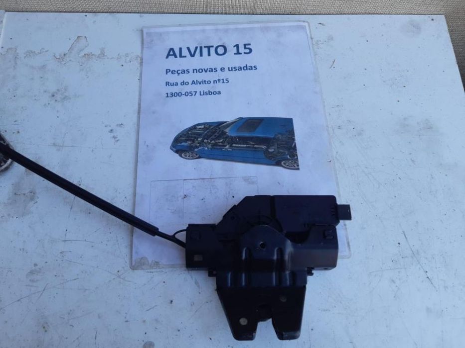 fechadura da mala BMW 320D E46  carro