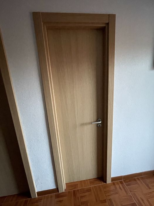 Portas Carpintaria *interiores e exteriores*