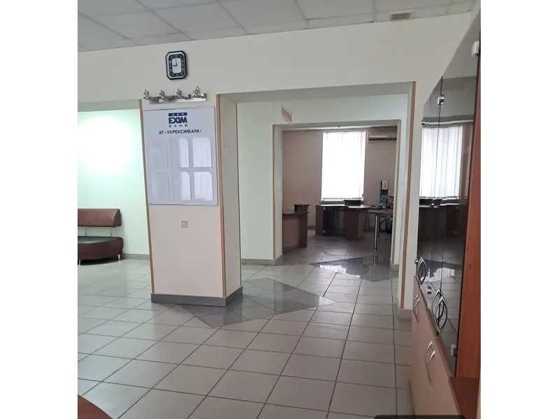 Нежиле приміщення, 240,9 кв. м, вул. Галицького Д. (Островського), 3