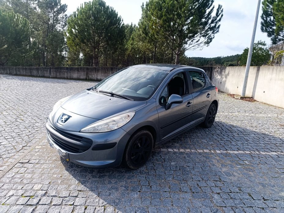 Peugeot 207    .