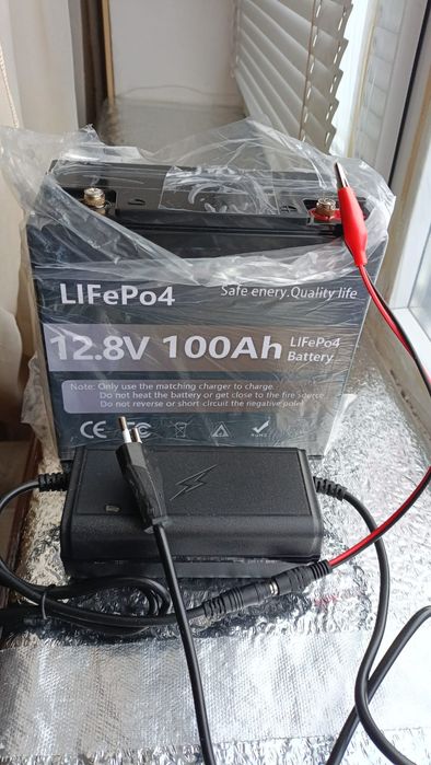 Акумулятор  LIF Po 4  100 A(літій-залізо-фосфат) з зарядним пристроєм