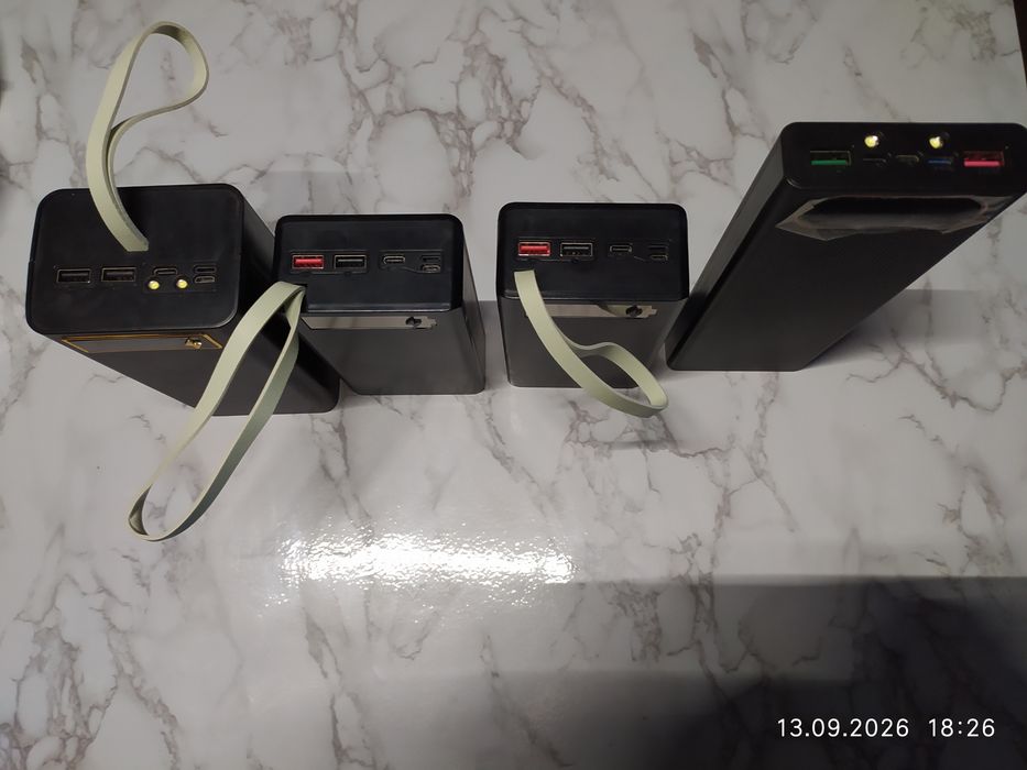 Павербанк на акумуляторах 18650 LG MJ1