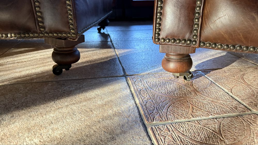 Fotel skorzany chesterfield Almi Decor