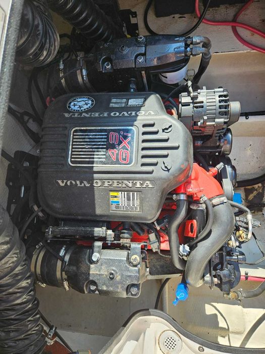 Łódź motorowa REGAL 2000 z przyczepą