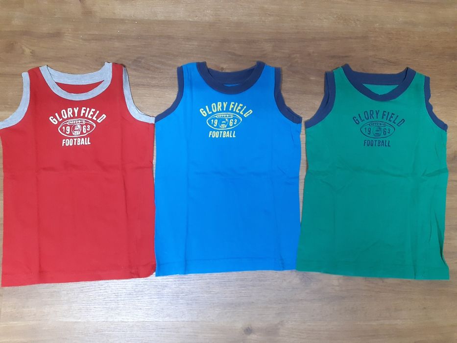 Tshirts e calções para menino de 4 anos