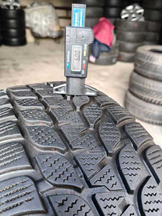 Bridgestone Blizzak LM25 195/60r16 made in France 2шт, 6мм, ЗИМА. Привезены из Германии