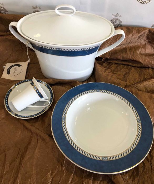 conjunto de 3 peças em porcelana premium da rosenthal coleção "idillio rêve bleu"