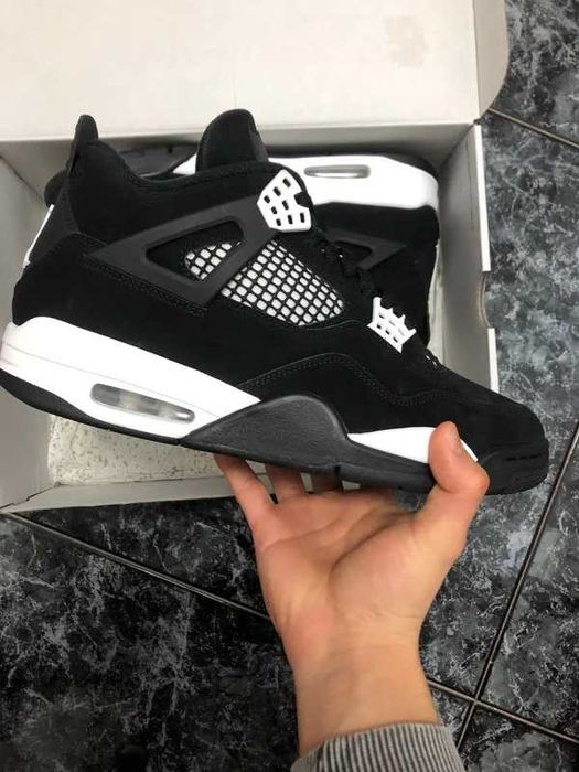 Jordan 4 Retro White Thunder R.37.5