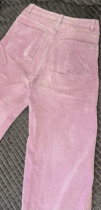 Różowe zamszowe spodnie 36