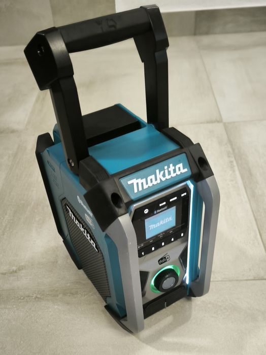 Radio Makita MR007G