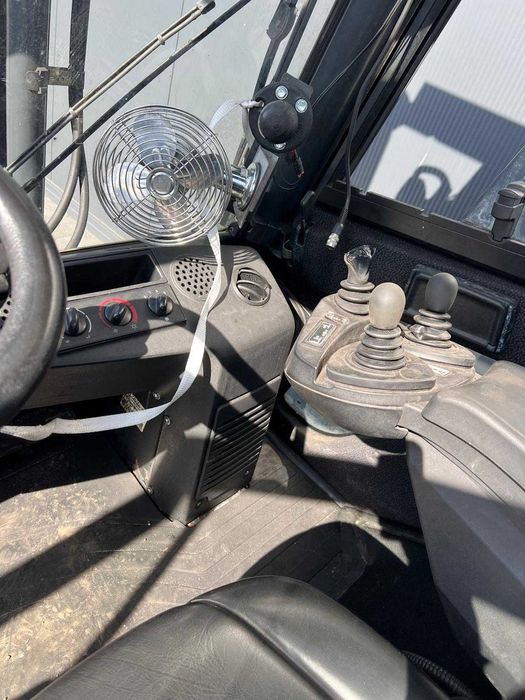 Wózek widłowy LINDE H40D, 2010 rok, Triplex, wolny skok.