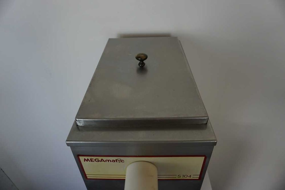 Automat do bitej śmietany śmietaniarka Megamatic S104 4L 36%    a-137