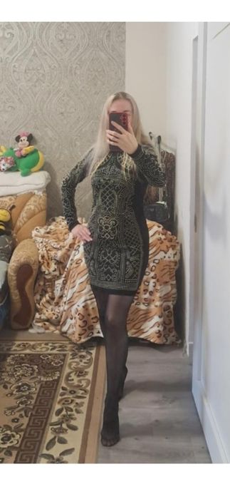 Шикарна жіноча сукня