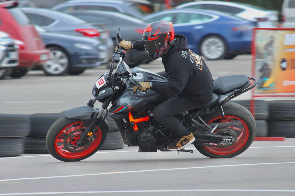 Мото Курси контр-аварійної підготовки з міні треком