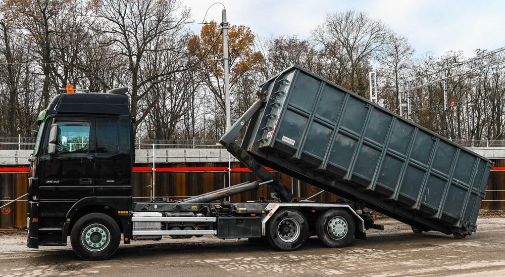 IRON METAL - Skup złomu z dojazdem do klienta - Transport HDS