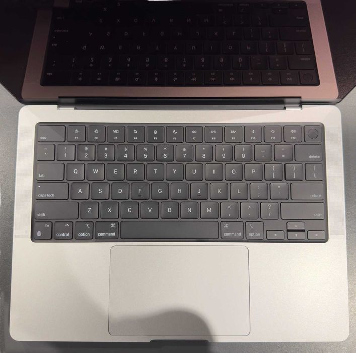 MacBook Pro 14" 2024 M4 Pro 24Gb RAM 512Gb SSD ПОТУЖНИЙ ноутбук