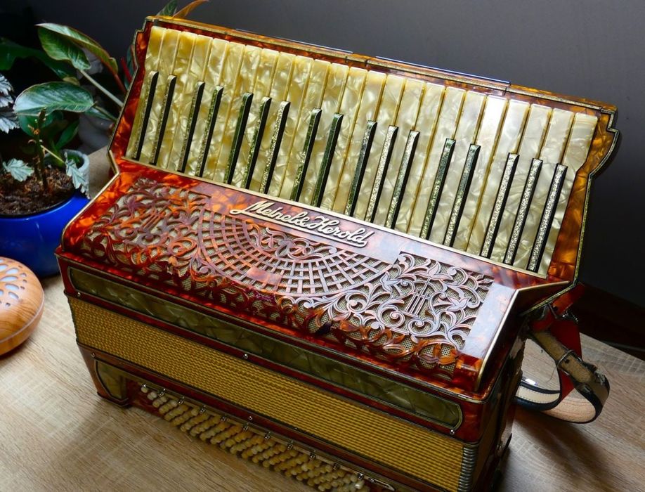 Akordeon Meinel&Herold musette 120! Piekny Kanciak!