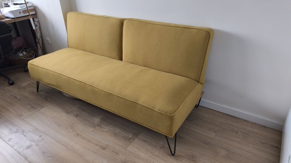 Sofá cama amarelo-mostarda