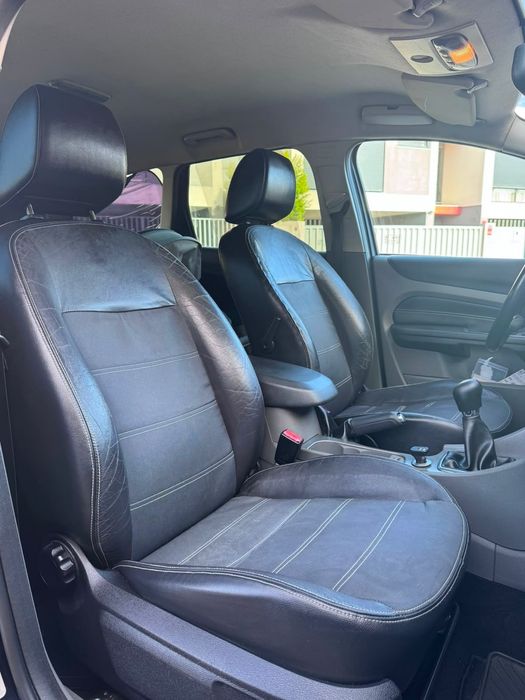 Ford focus titanium bom estado