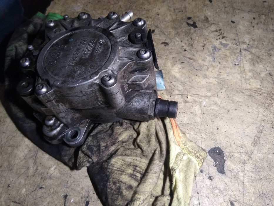 Pompa vacum 2.0tdi 16v Bosch oryg VW Audi Skoda Seat gwarancja