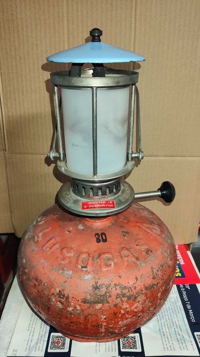 Bilhas de gás campismo com candeeiro e fogão