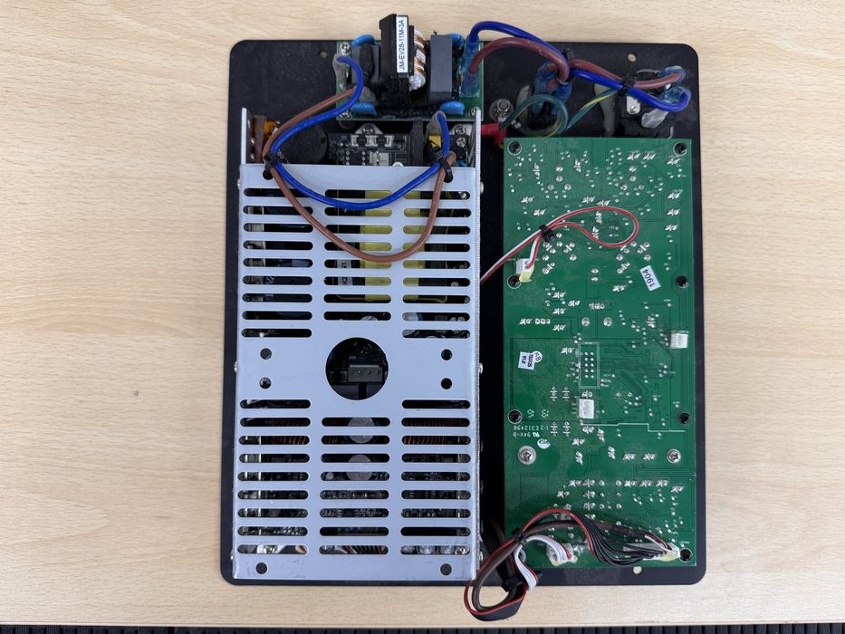 Wzmacniacz alto ts 312 sub uszkodzony bije bezpiecznik okazja 315 s