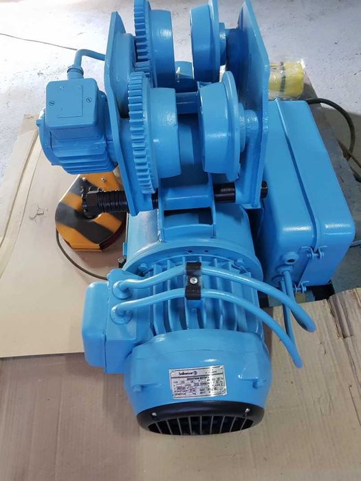 Тельфер Болгарія в.п. 0,5 тн. 6-12 метрів.