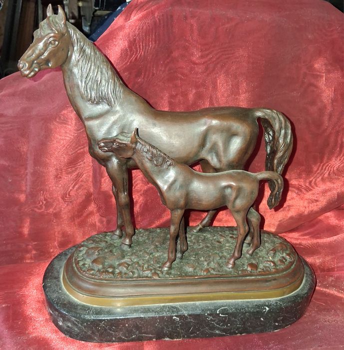 Escultura em bronze