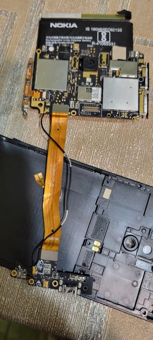 лот телефонов, в описании модели