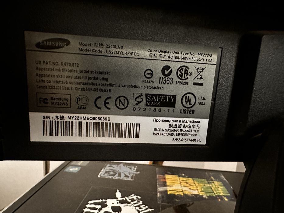 Komputer stacjonarny Intel, GeForce + monitor