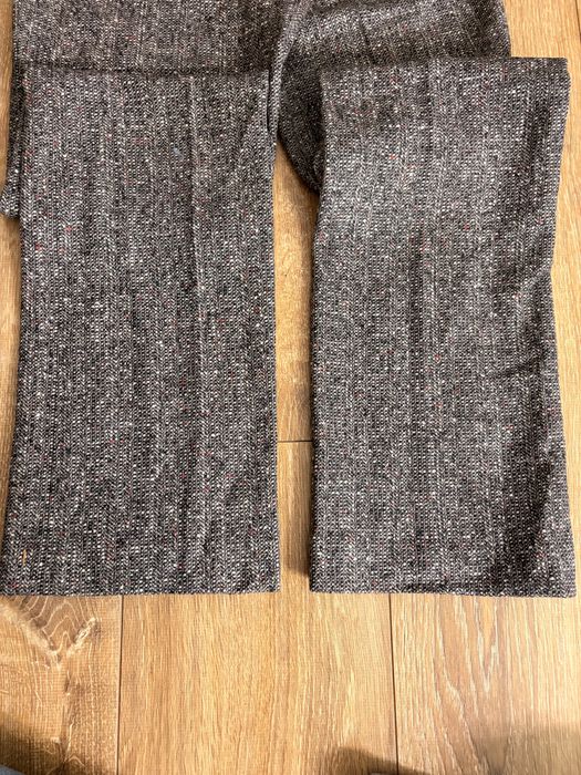 Max Mara – spodnie wełniano-jedwabne o kroju garniturowym
