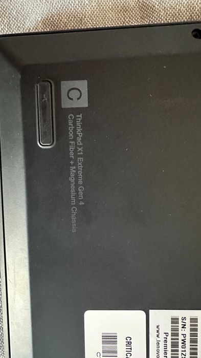 ThinkPad X1 Extreme Gen 4 Carbon Fiber 32GB RTX3050Ti i7-11850H 1TB