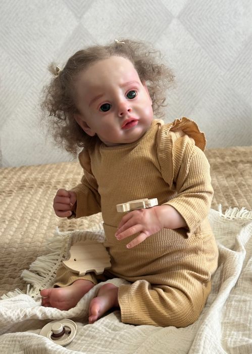 Колекційна лялька реборн Chloe