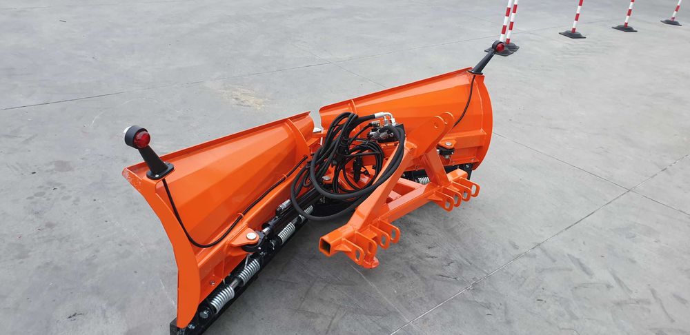 Pług śnieżny strzałkowy VARIO Mini 2,0 m Metal-Technik z amortyzacją