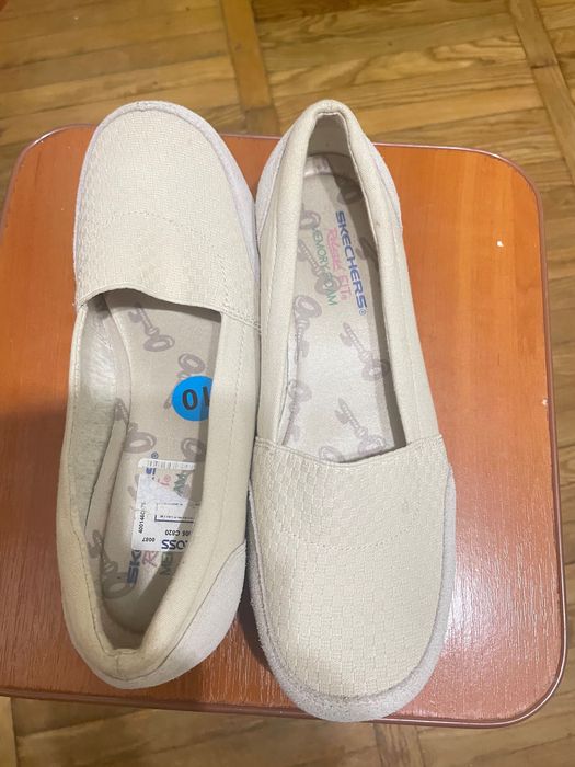 Жіноче взуття sketchers