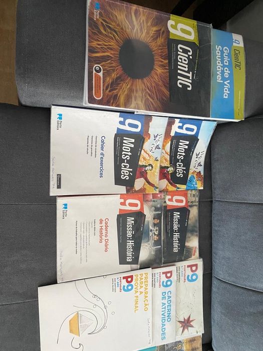 Livros escolares  9 ano